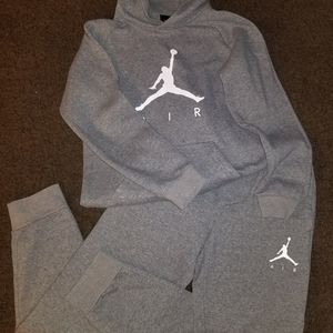 Jordan kids Large sweat suit (size 12)